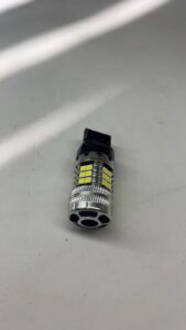 LED лампа 7440 T20 ДХО задній хід біла CANBUS з кулером 28W (0037)